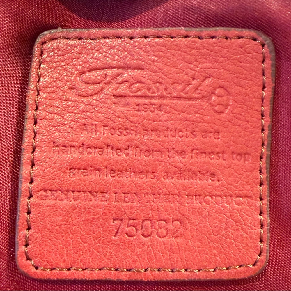 Fossil Cherry Red Shoulder Bag - Picture 4 of 12